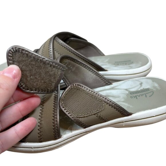 Clarks Slide Sandals - Picture 8 of 10